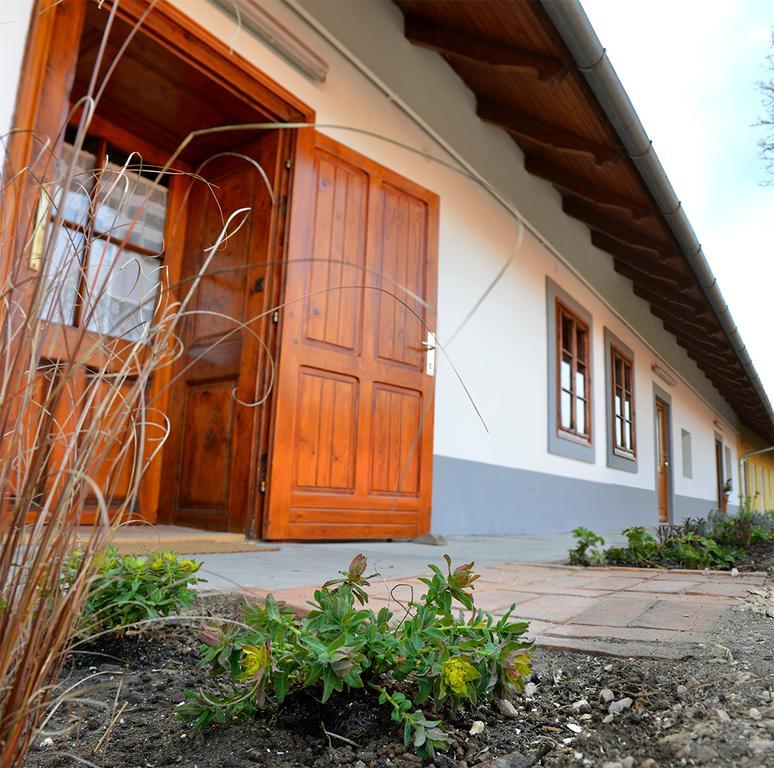 Rigofuetty Vendeghaz Hotel Tiszaalpar Buitenkant foto