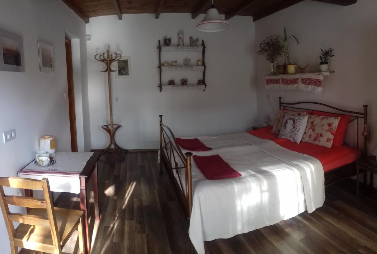 Rigofuetty Vendeghaz Hotel Tiszaalpar Buitenkant foto