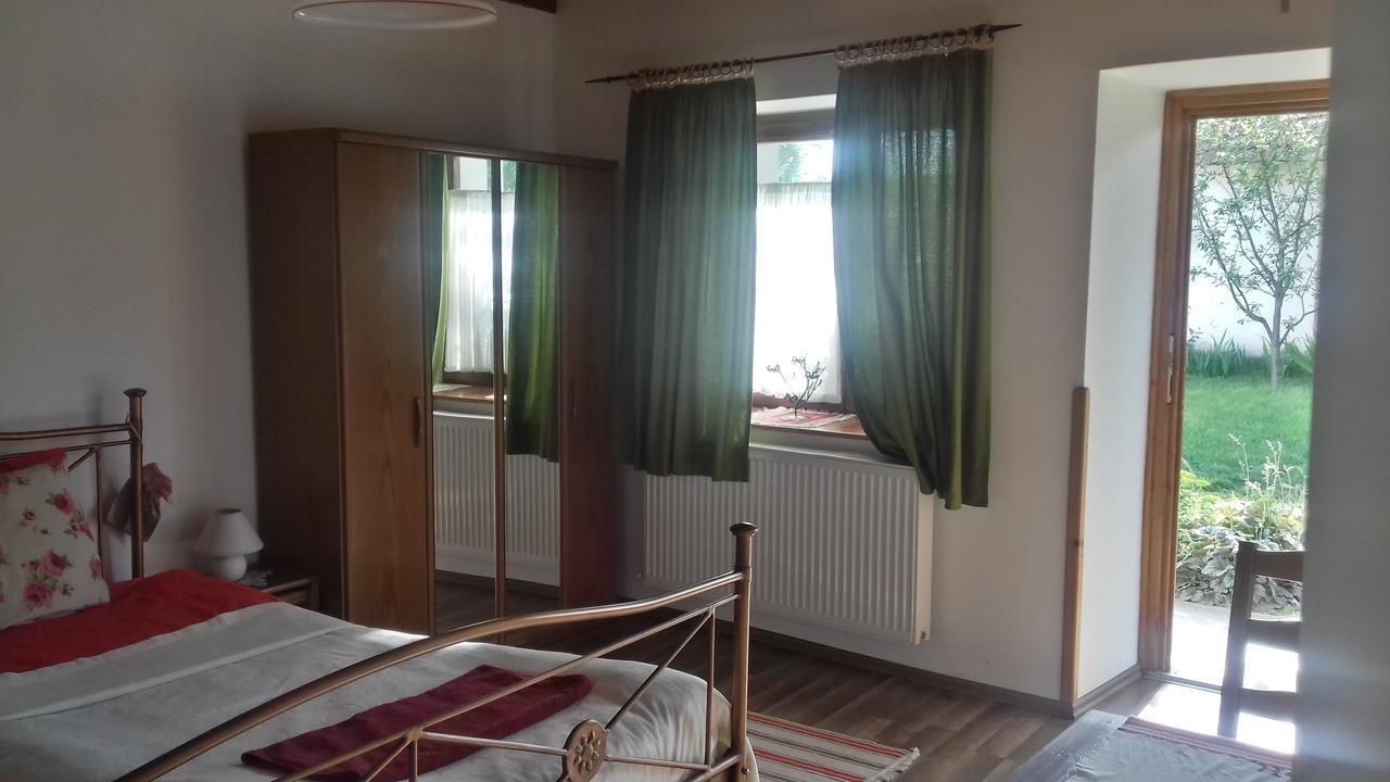 Rigofuetty Vendeghaz Hotel Tiszaalpar Buitenkant foto